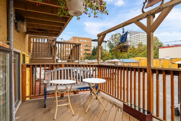 Qupqugiaq Inn image 17