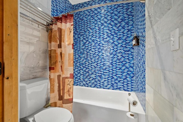 Qupqugiaq Inn image 29